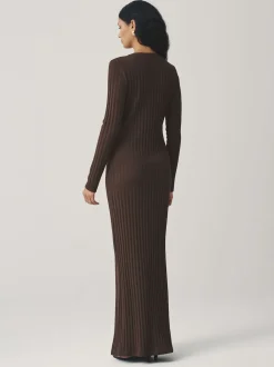 Marron chocolat - Robe mi-longue côtelée boutonnée à manches longues