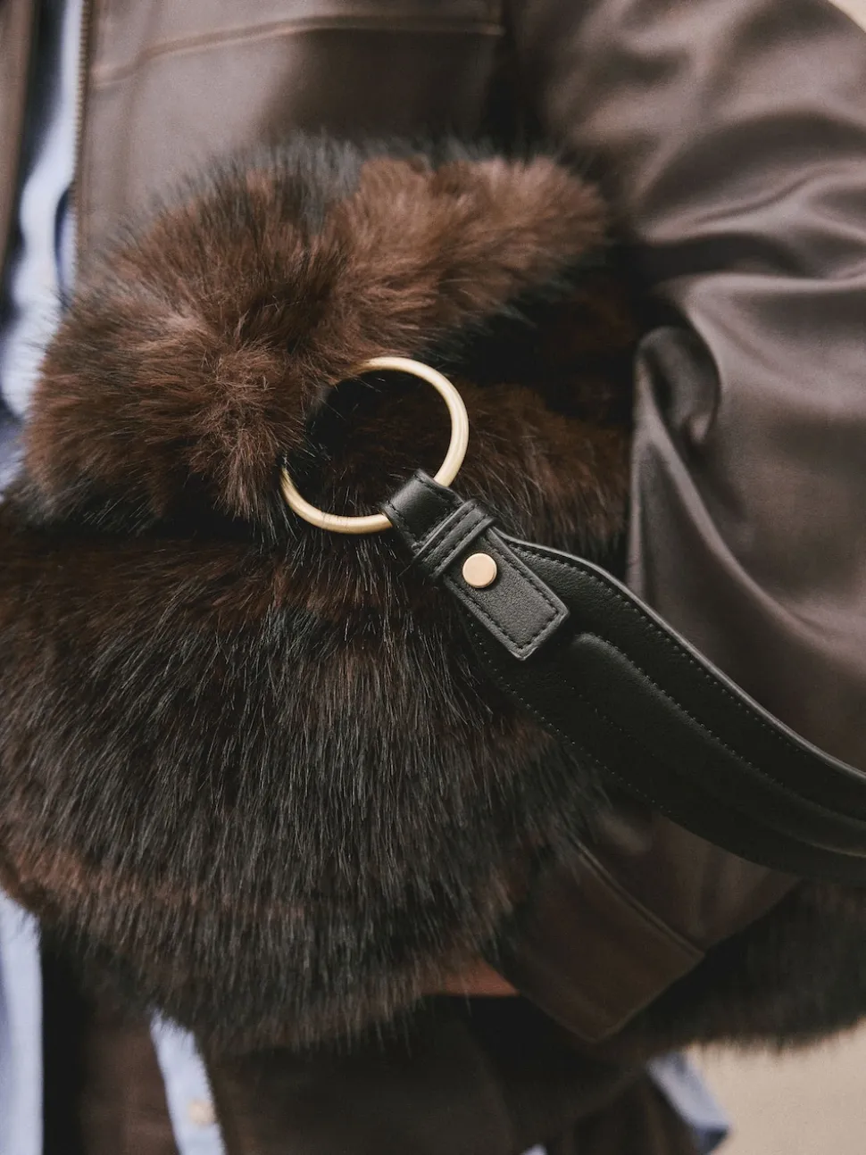 Marron chocolat - Sac à bandoulière en fourrure synthétique