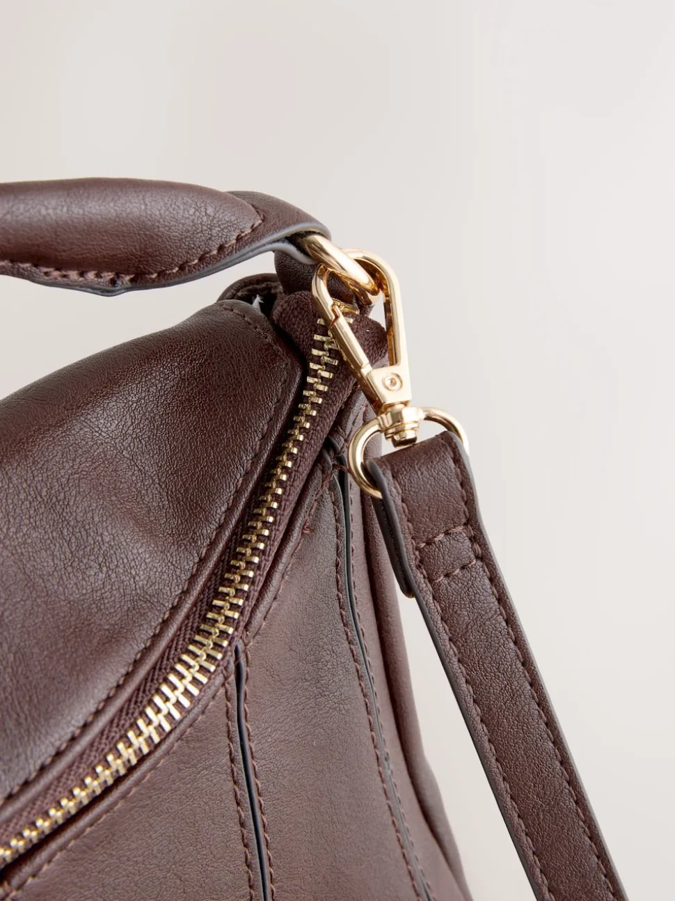 Marron chocolat - Sac à bandoulière à empiècement
