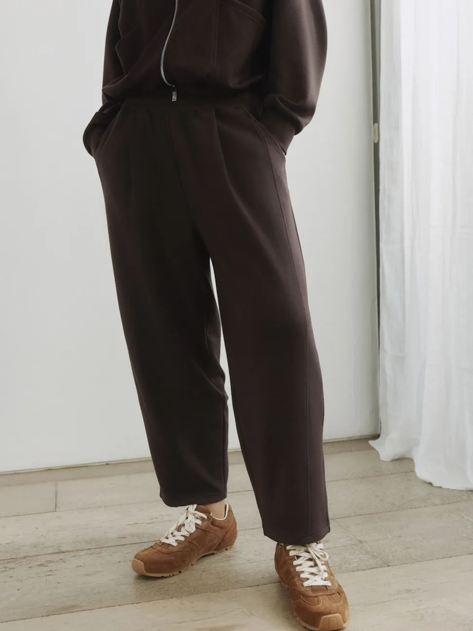 Marron chocolat - soi-même. Jogging Barrell Leg