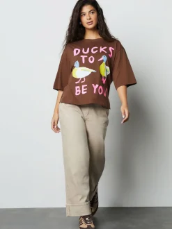 Marron chocolat - T-shirt graphique à manches courtes et col rond