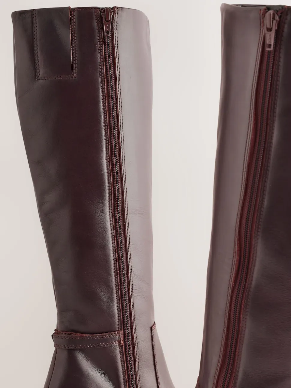 Marron chocolat en cuir - Bottes hauteur genou à finitions matérielles Forever Comfort®