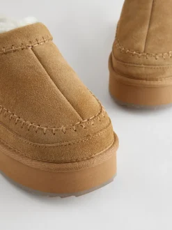 Marron noisette - Chaussures à enfiler douillettes en cuir doublées de Borg