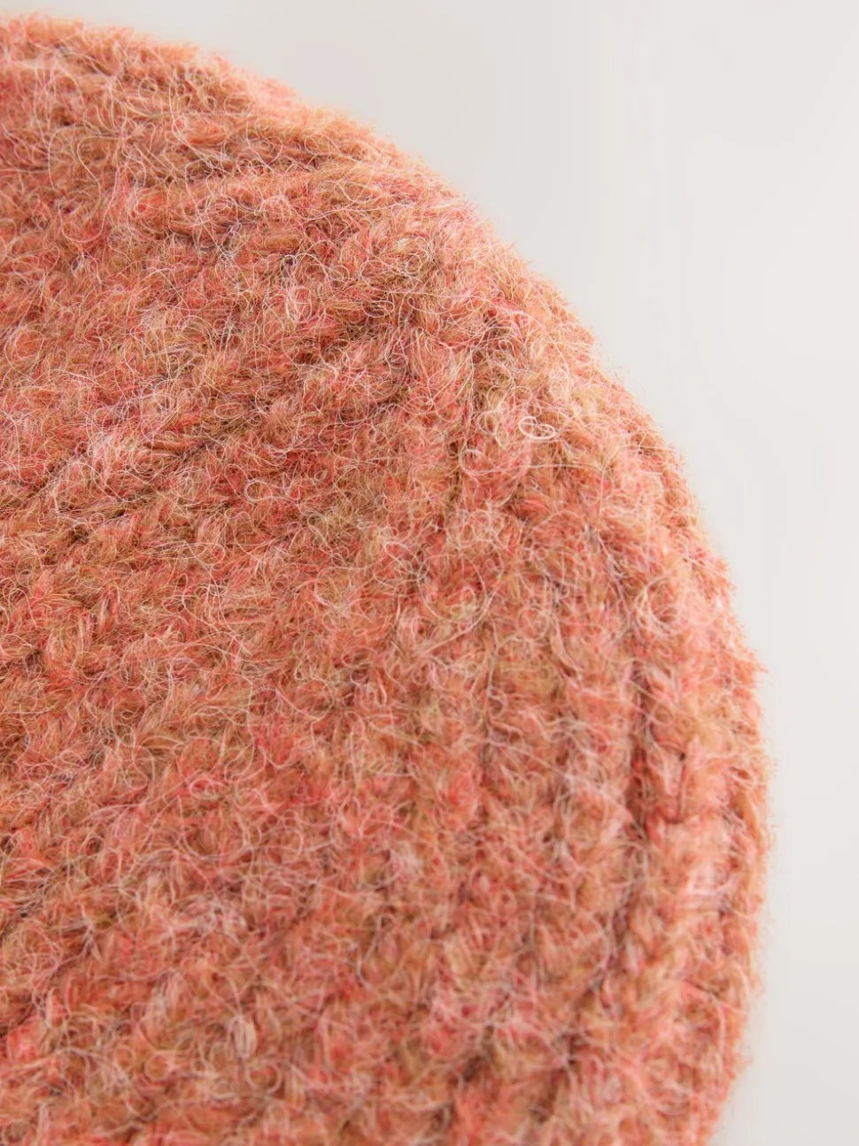 Marron rouille - Bonnet côtelé contenant de la laine