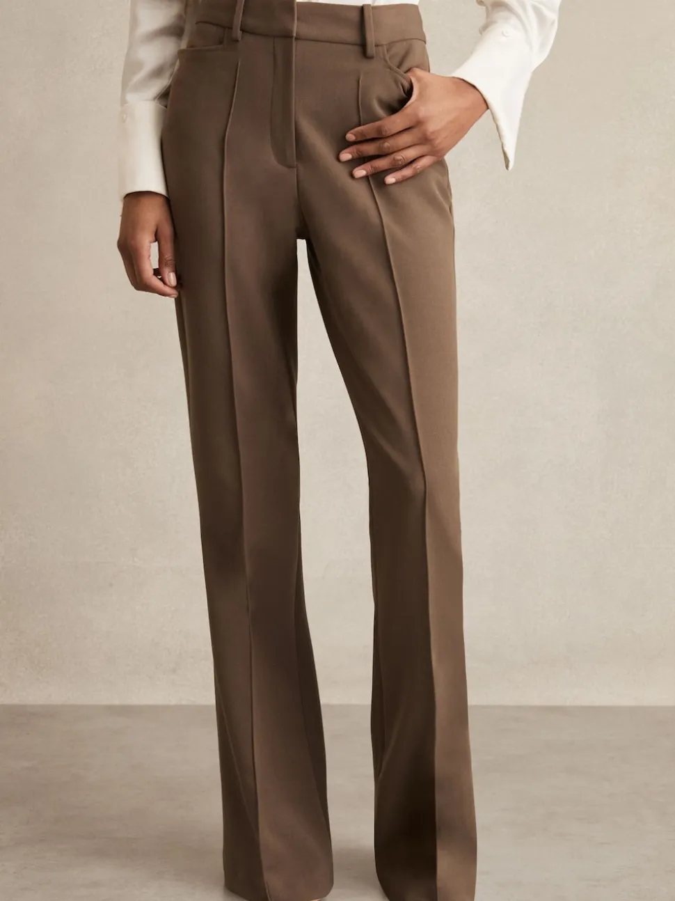 Mink neutre - Pantalon de costume Reiss Gabi évasé