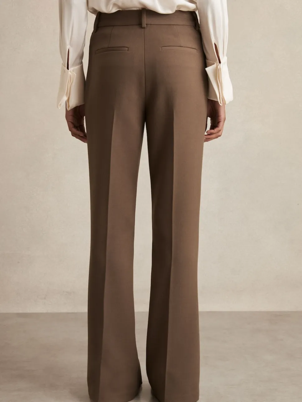 Mink neutre - Pantalon de costume Reiss Gabi évasé