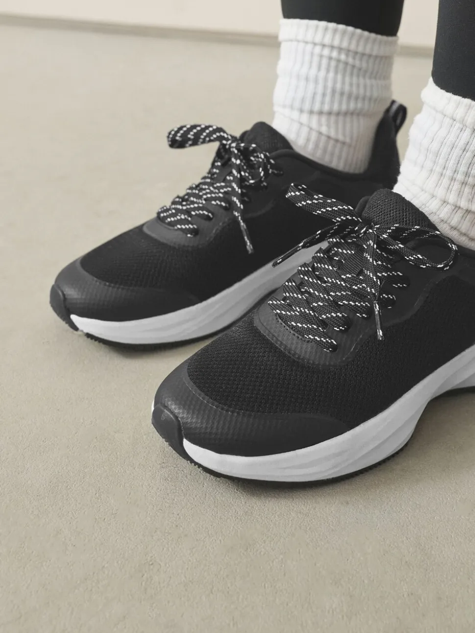 monochrome - Baskets de sport à semelle épaisse Forever Comfort®