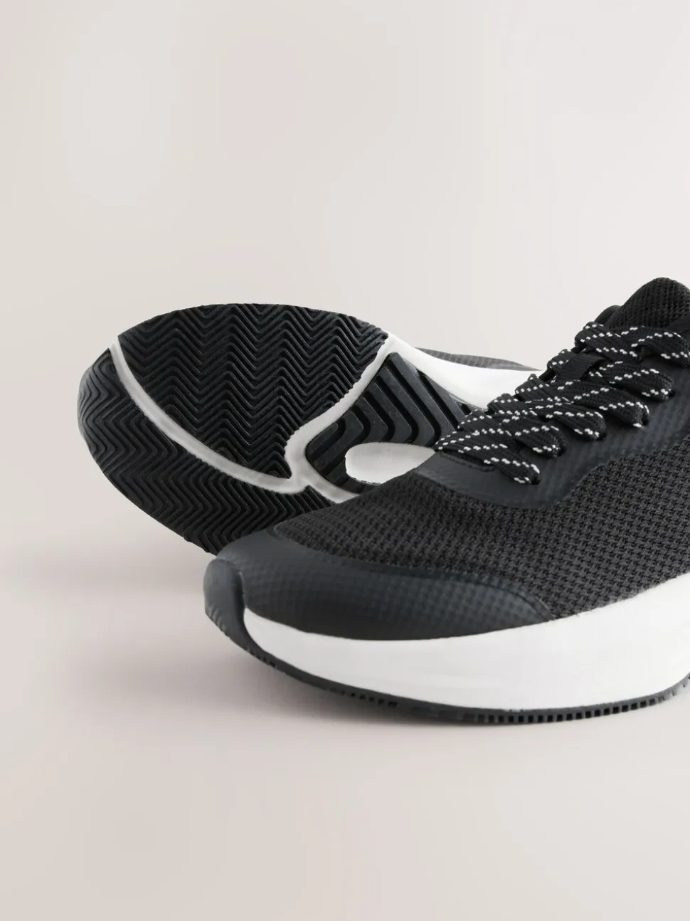 monochrome - Baskets de sport à semelle épaisse Forever Comfort®