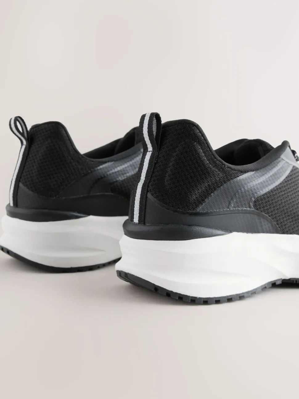 monochrome - Baskets de sport à semelle épaisse Forever Comfort®