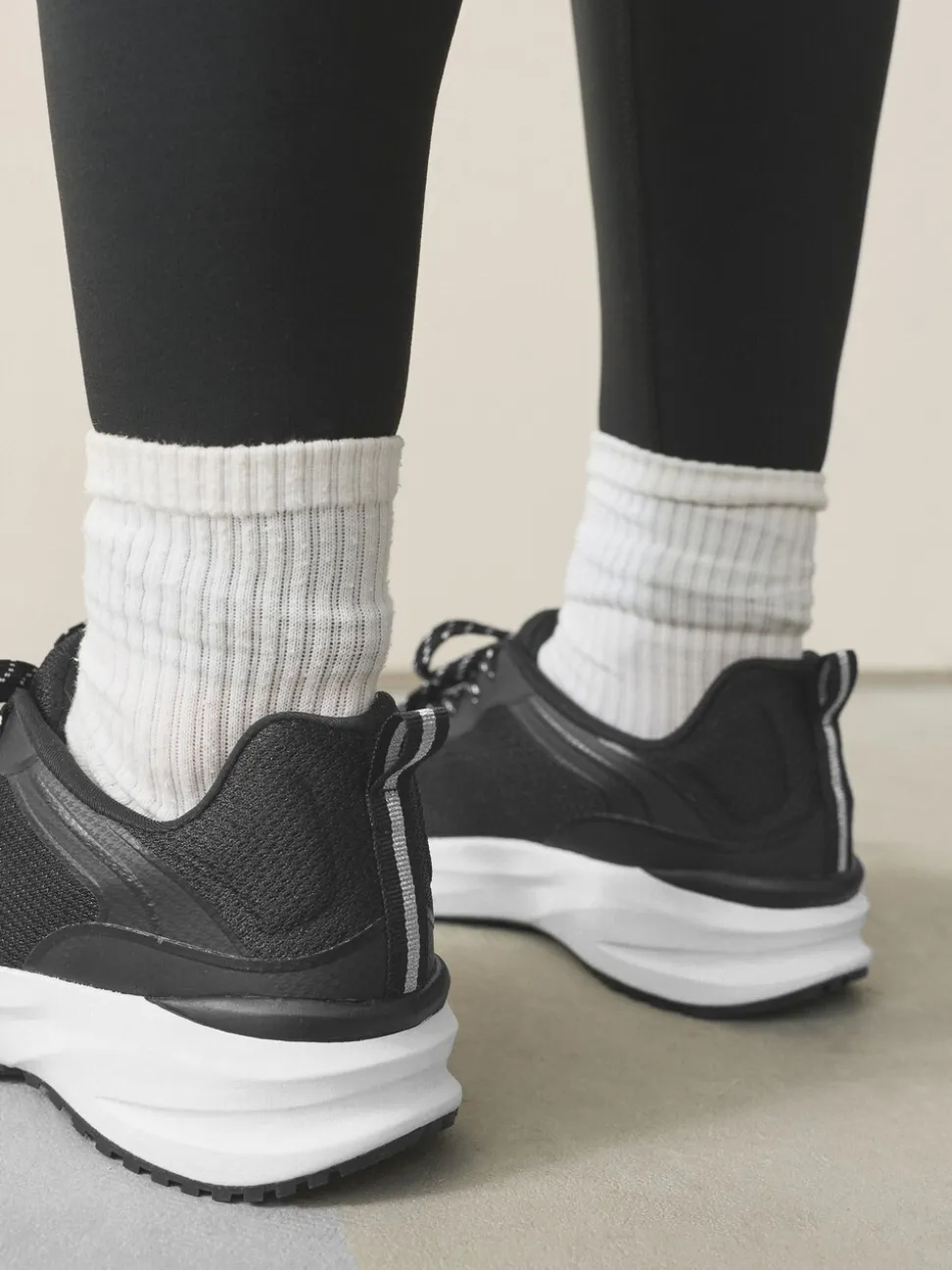 monochrome - Baskets de sport à semelle épaisse Forever Comfort®