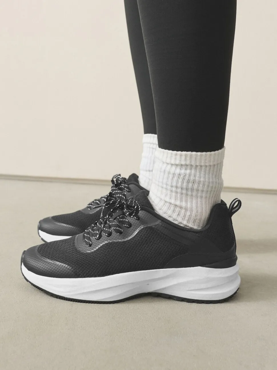 monochrome - Baskets de sport à semelle épaisse Forever Comfort®