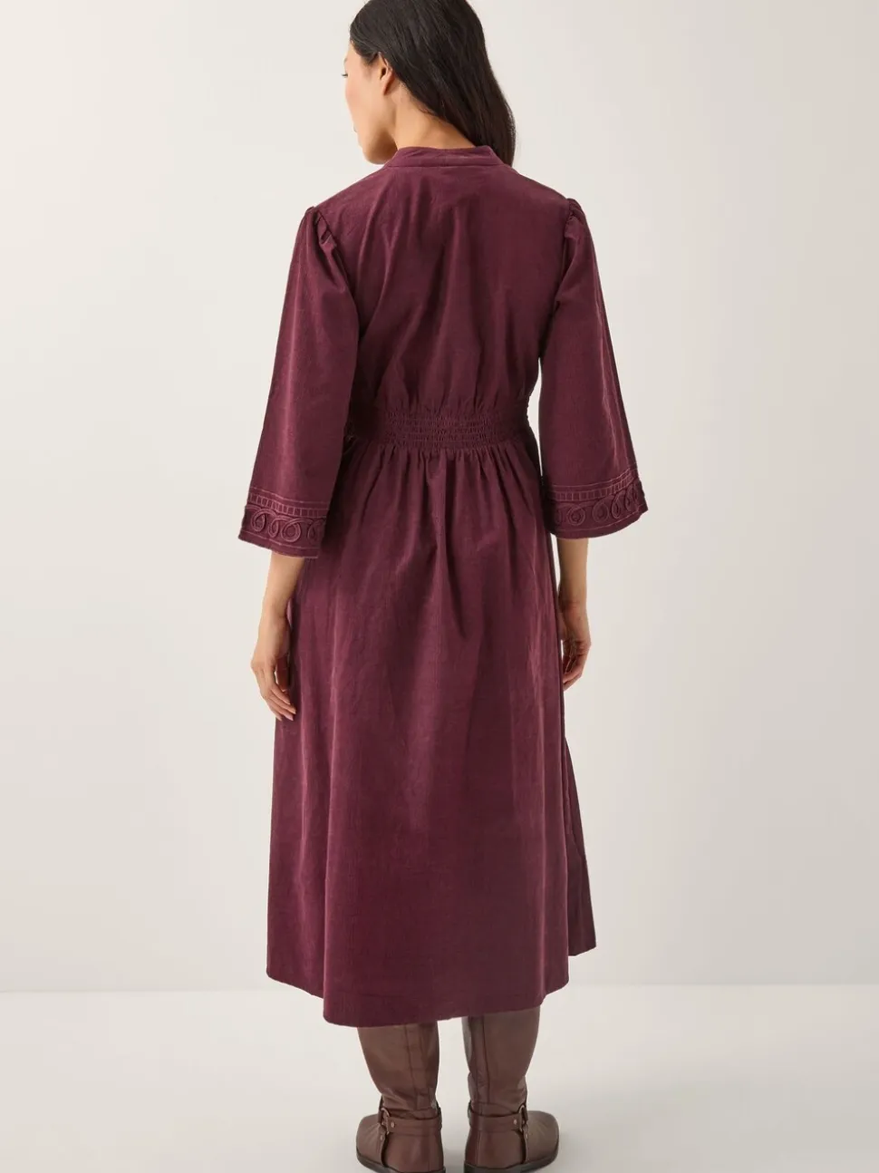 Monsoon Jimena Robe mi-longue en velours côtelé brodé