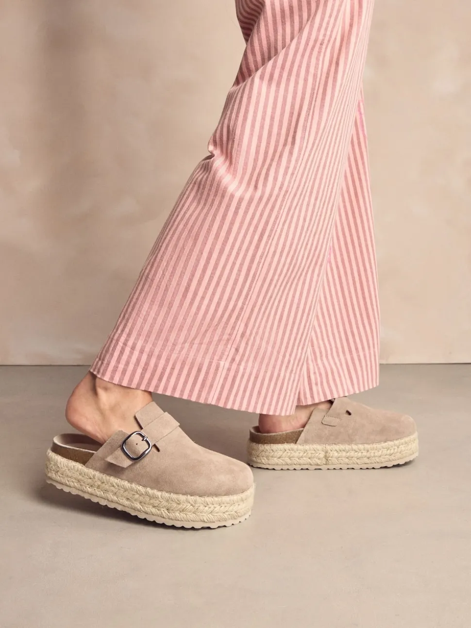 neutre - Espadrilles épaisses en daim à bout rond