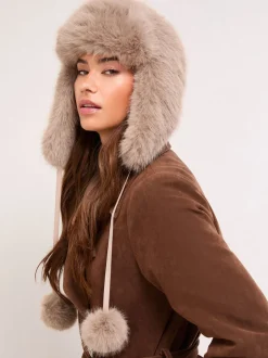 neutre - Lipsy Chapeau de trappeur en fausse fourrure avec pompons