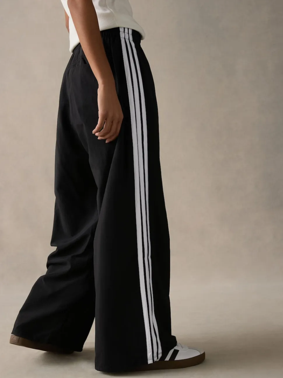 Noir - adidas Essentials Pantalons Amples à 3Rayures