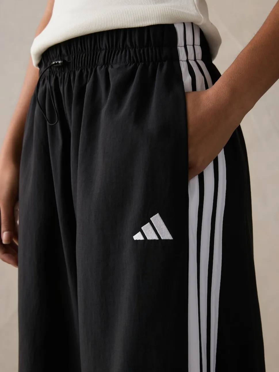 Noir - adidas Essentials Pantalons Amples à 3Rayures