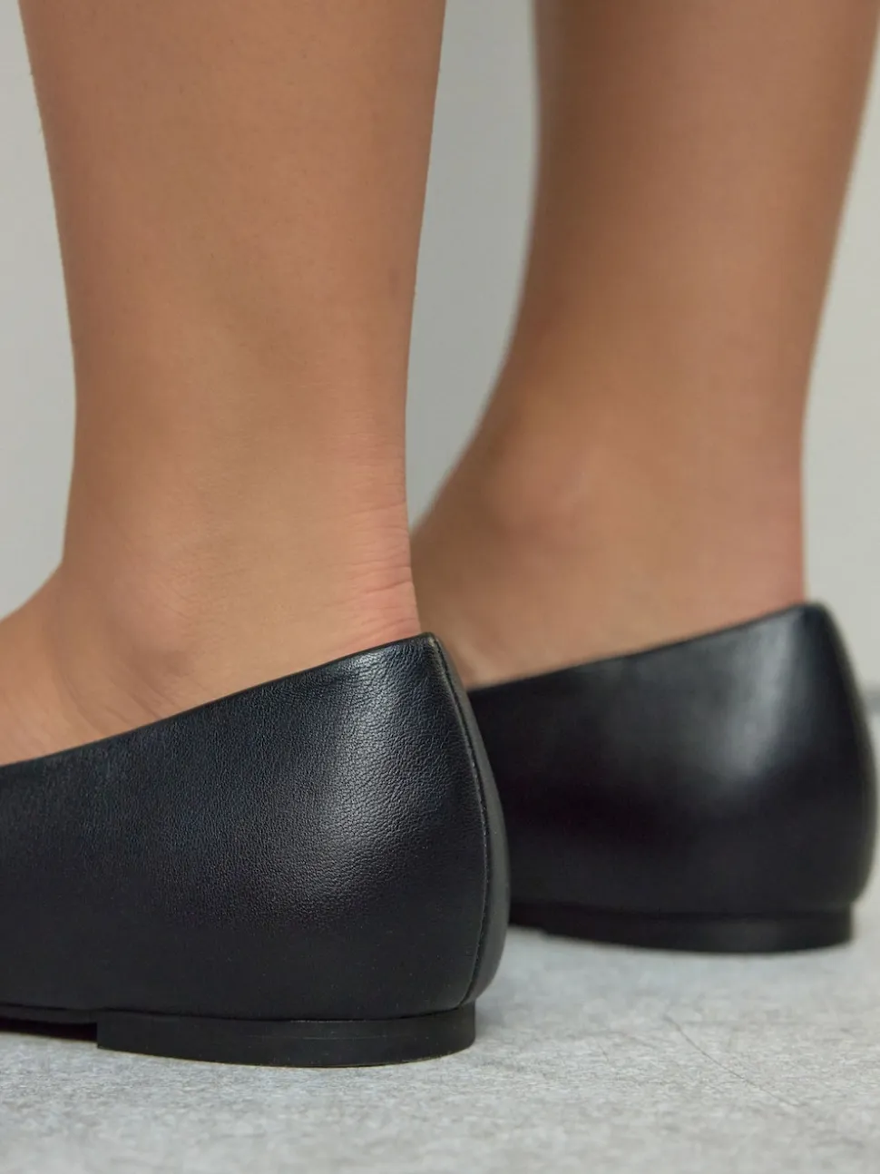 Noir - Ballerines Forever Comfort® en cuir à bout carré