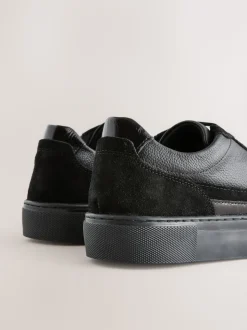 Noir - Baskets à lacets en cuir à panneaux épais