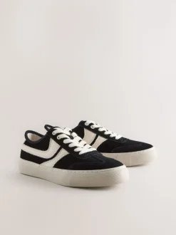 Noir - Baskets à lacets Forever Comfort® en daim à rayures latérales