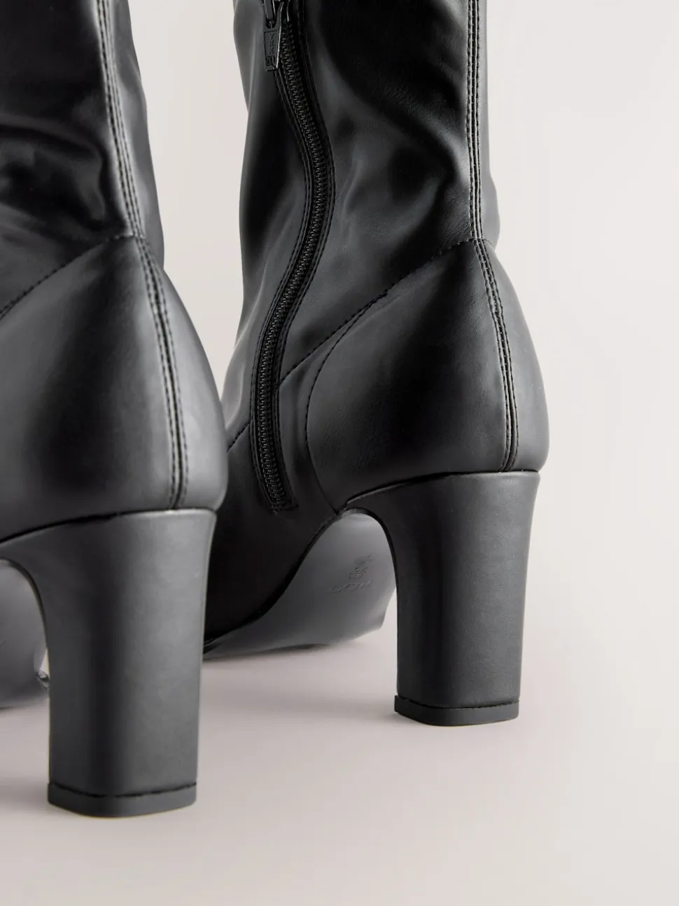 Noir - Bottes chaussettes Forever Comfort® à bout arrondi et hauteur genou