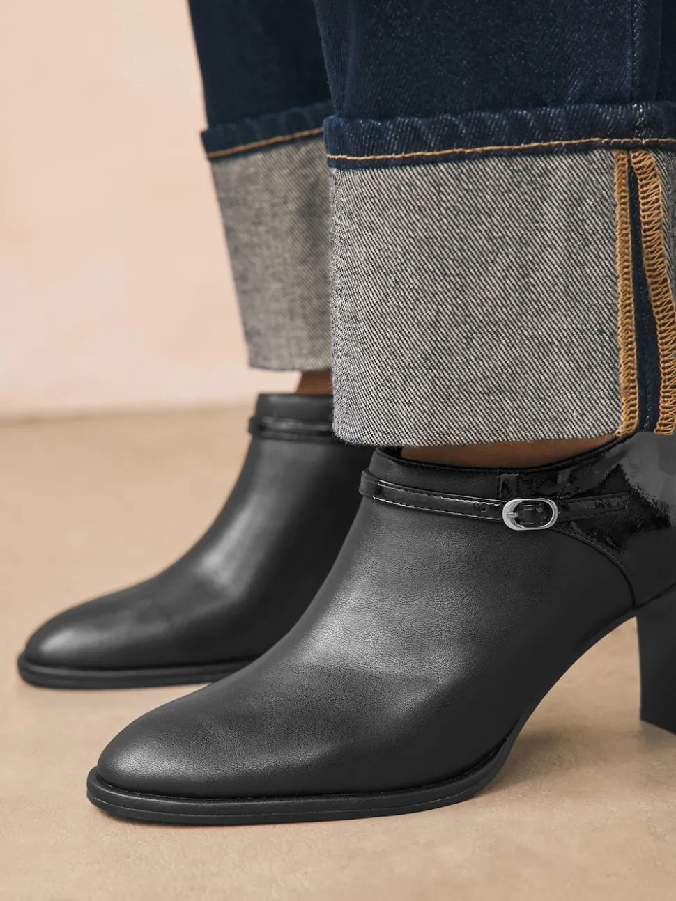 Noir - Bottes Forever Comfort® à bout rond et talon carré avec boucle