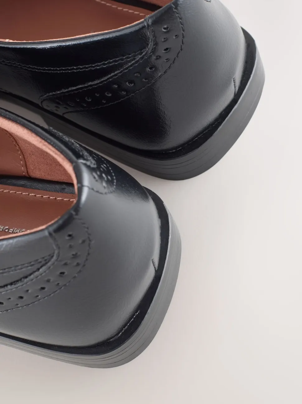 Noir - Chaussures à lacets Forever Comfort® habillées à bout rond