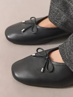Noir - Chaussures plates Forever Comfort® en daim à taille haute