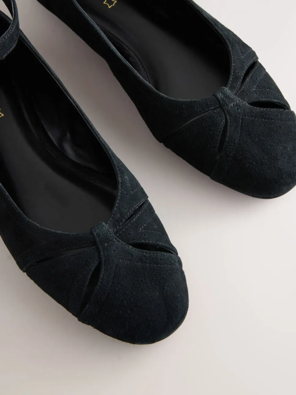 Noir - Chaussures plates Forever Comfort® en cuir avec bride à la cheville
