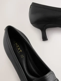 Noir - Cuir haut de gamme avec mocassins à talons à glands Motionflex à bout pointu