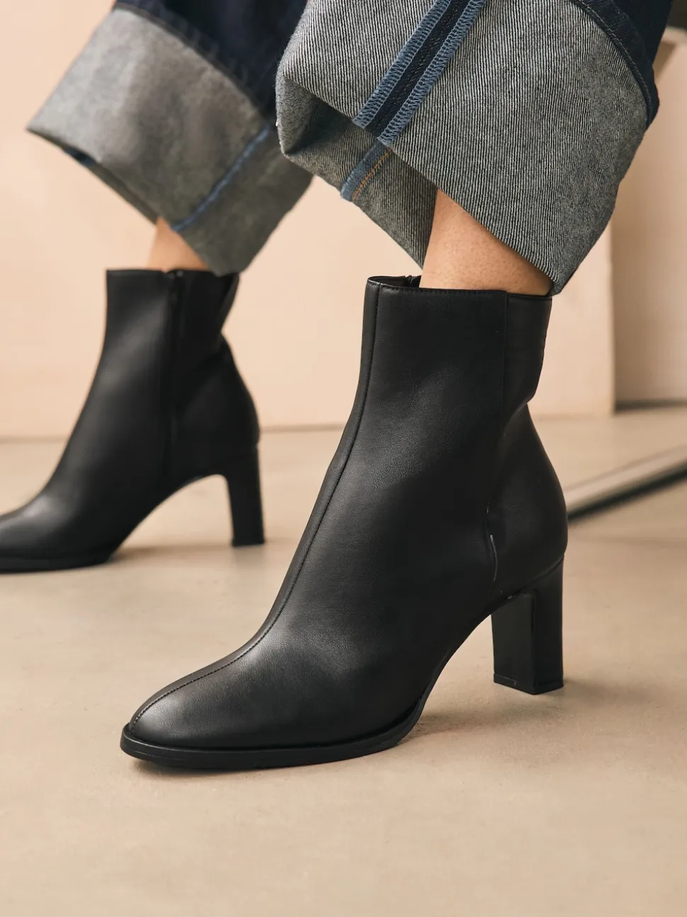 Noir - Forever Comfort® Block Heeled Ankle Bottes