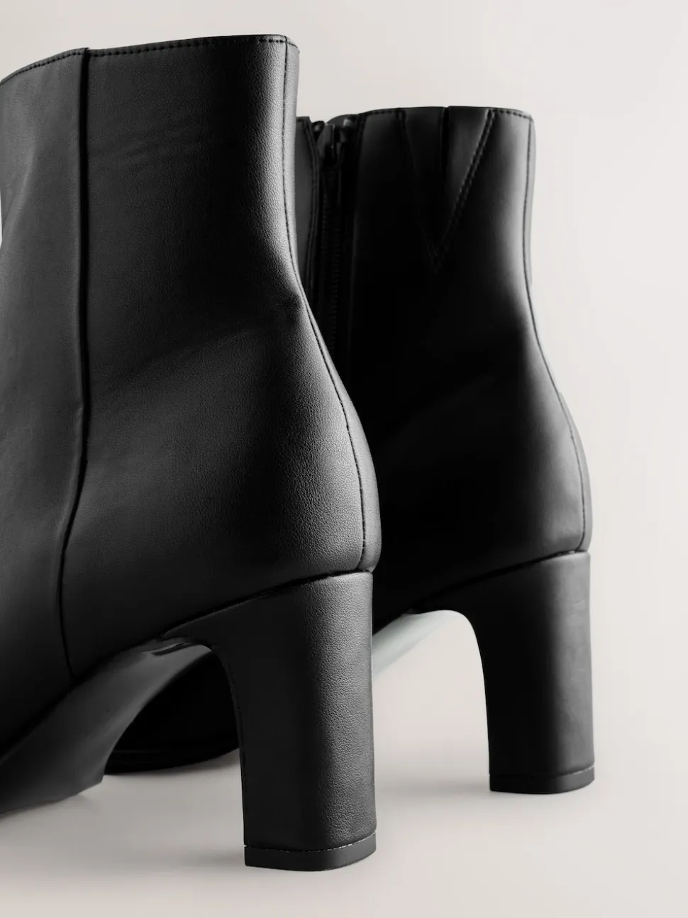 Noir - Forever Comfort® Block Heeled Ankle Bottes
