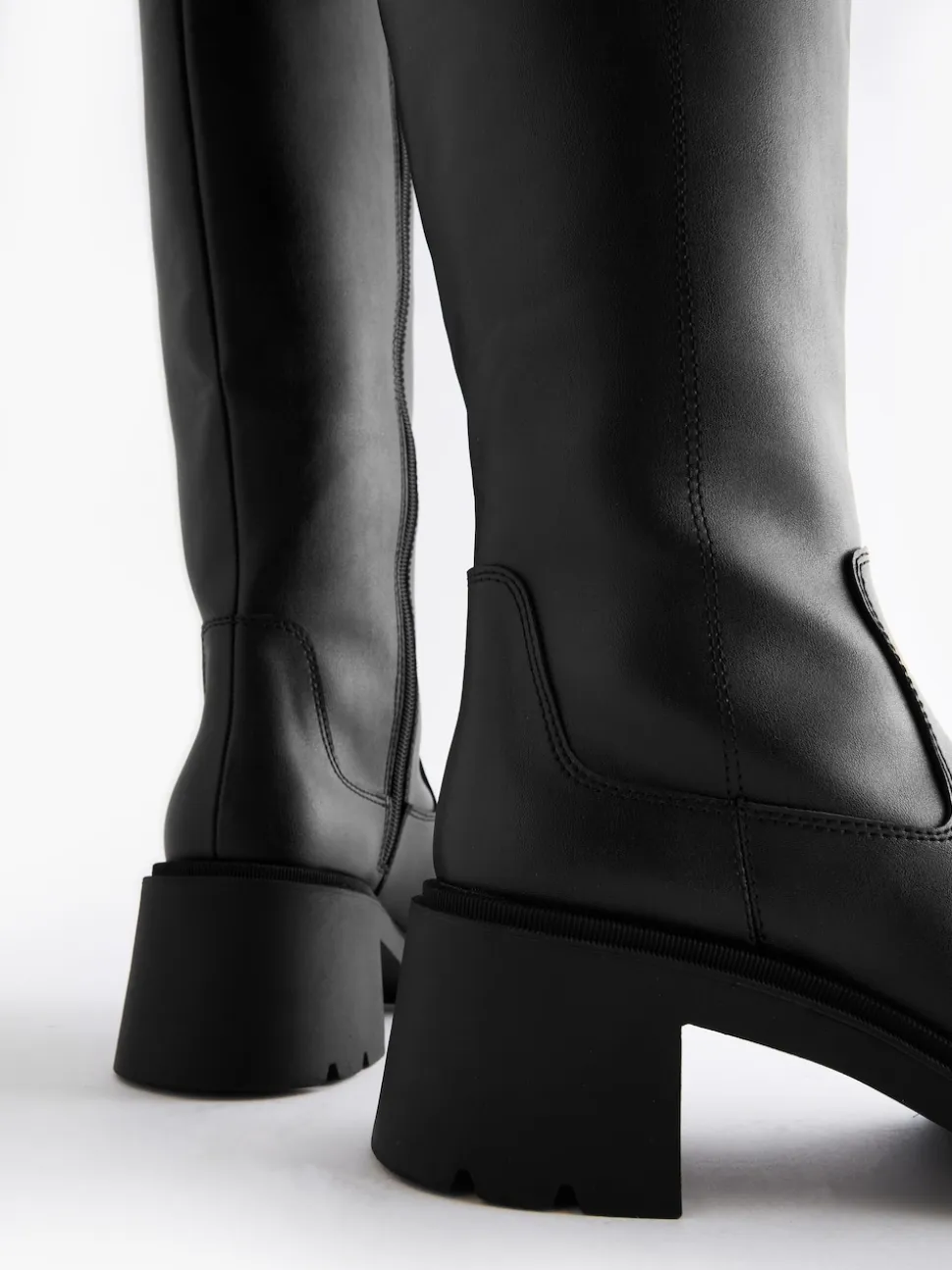 Noir - Forever Comfort® Chunky Heeled Round Toe Knee High Bottes