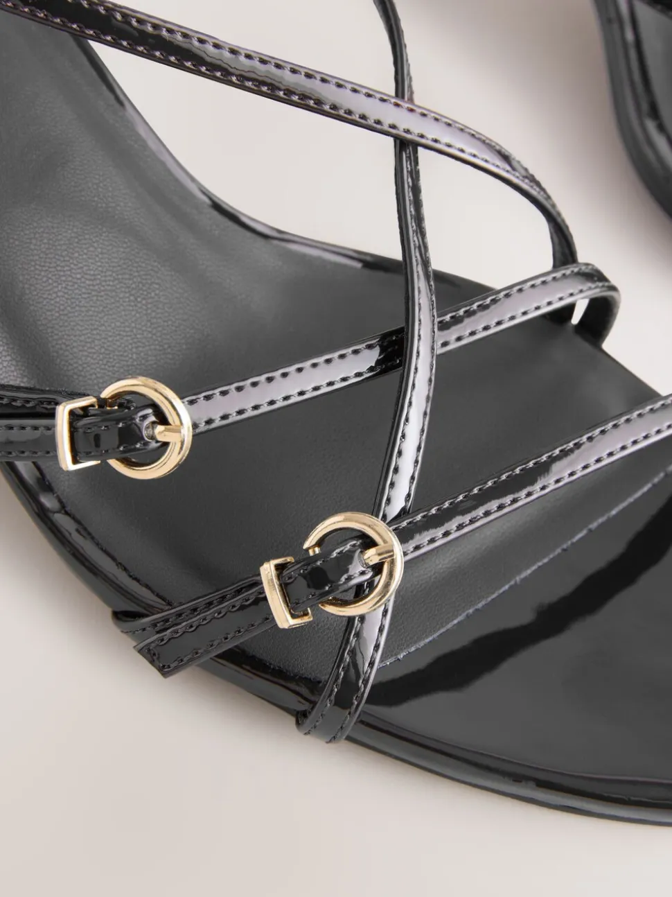 Noir - Forever Comfort® Kitten heel à lanières multiples et boucles