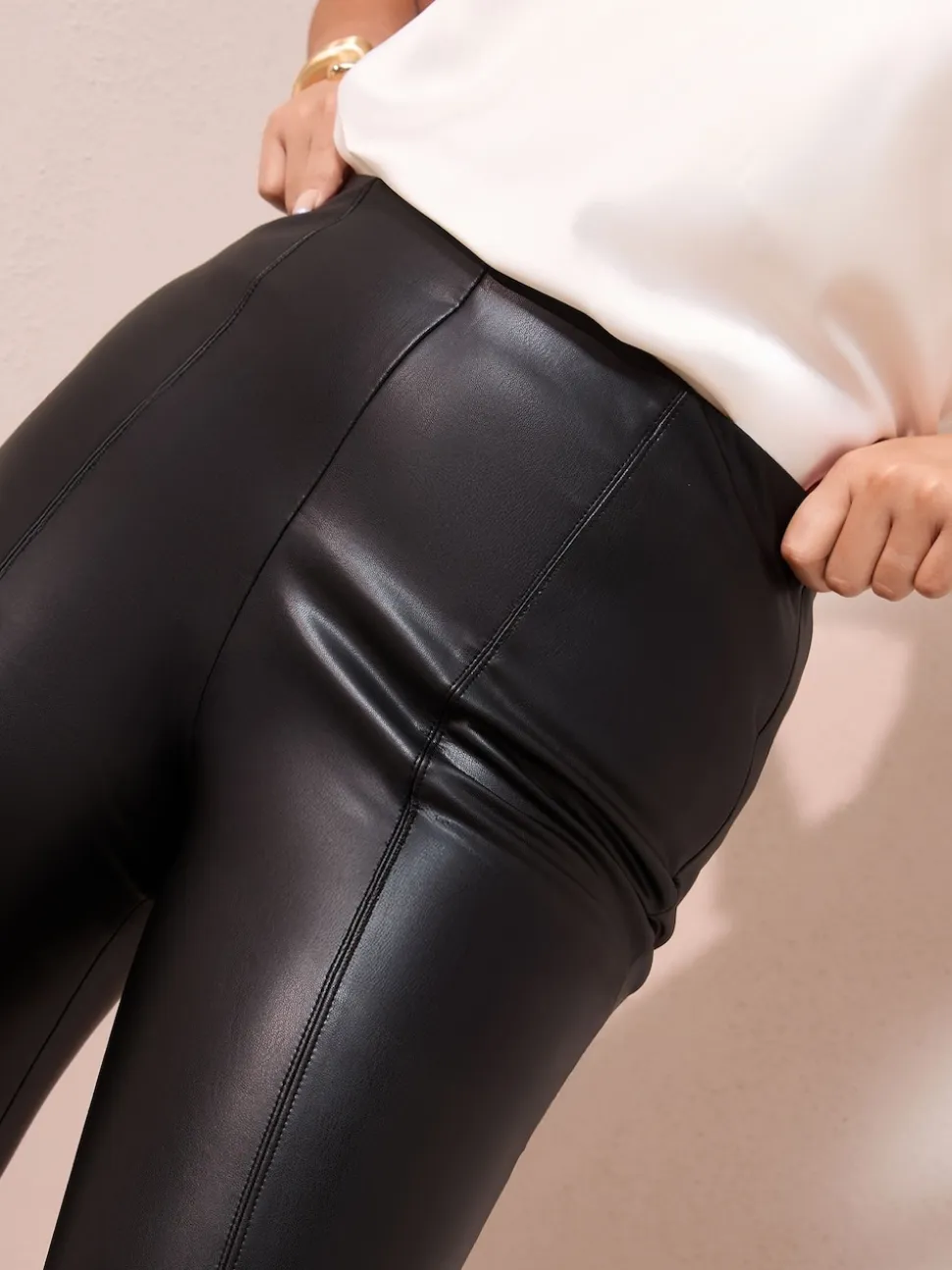 Noir - Friends Like These Leggings en similicuir