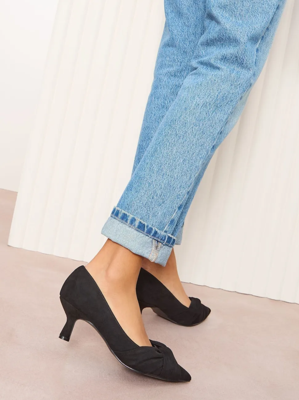Noir - Friends Like These Courts en faux daim à talon chaton torsadé