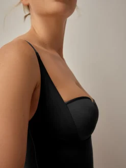 Noir - Gainant à contrôle moyen en coton haut de gamme Wear Your Own Bra Slip