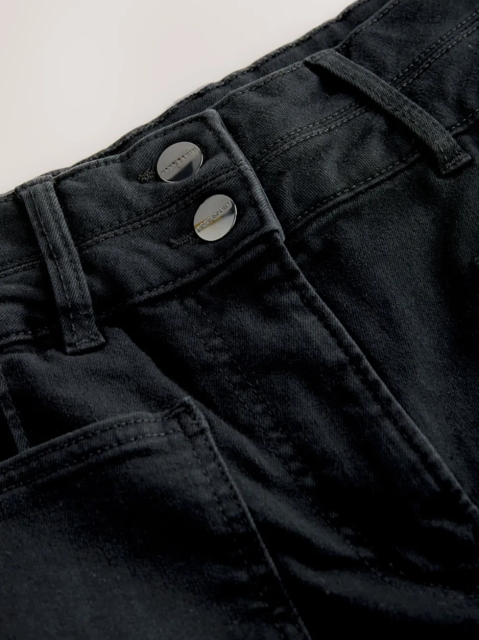 Noir - Jean Ample Slim Lift and Shape
