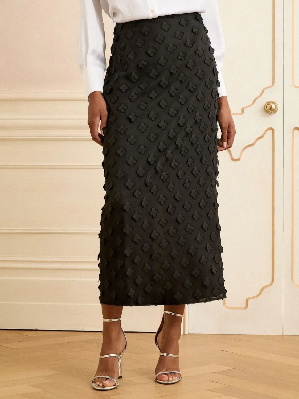 Noir - Jupe mi-longue Love & Roses 3D fleurie