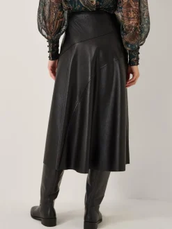 Noir - Jupe mi-longue Monsoon Marnie en similicuir