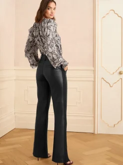 Noir - Love & Roses large en similicuir avec pantalon à rayures latérales en faux daim