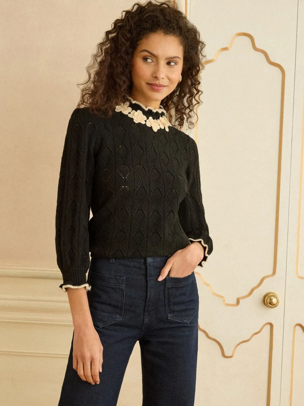 Noir - Love & Roses pull en pointelle à fleurs 3D