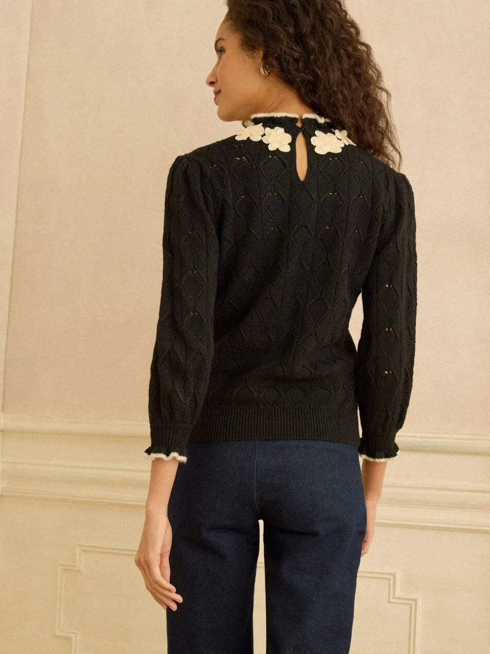 Noir - Love & Roses pull en pointelle à fleurs 3D
