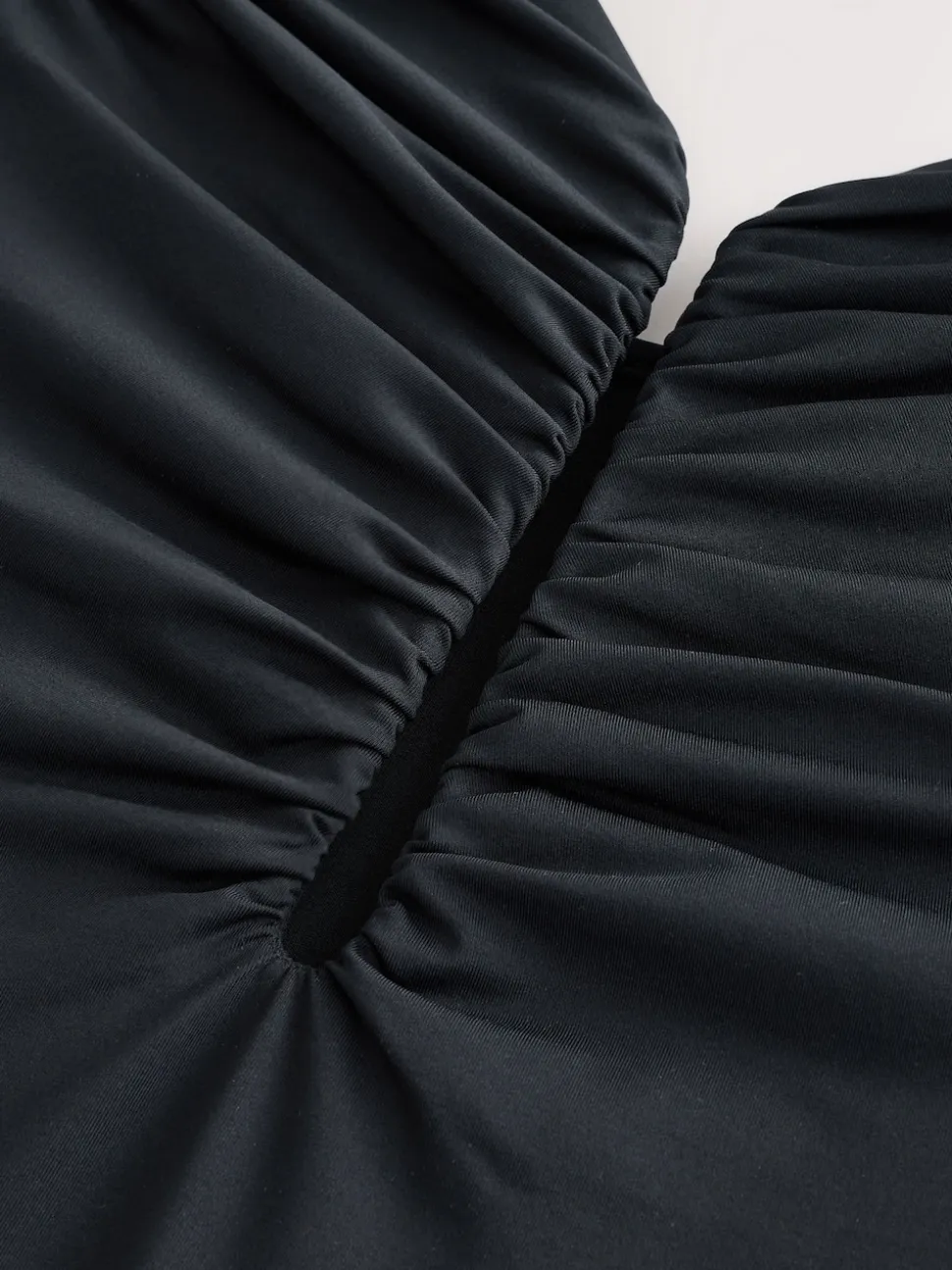Noir - Maillot de bain gainant pigeonnant