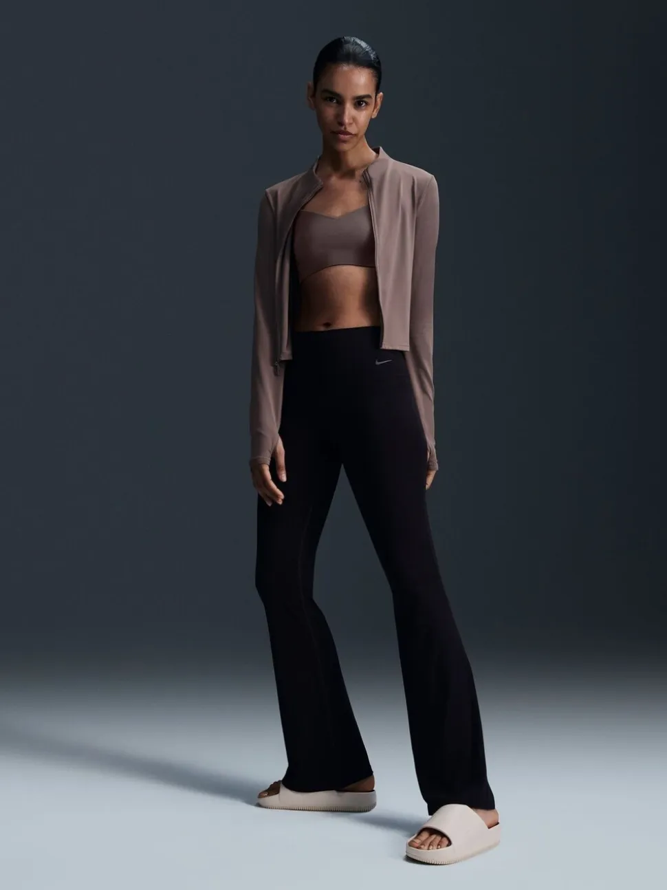 Noir - Nike leggings évasés taille haute Zenvy