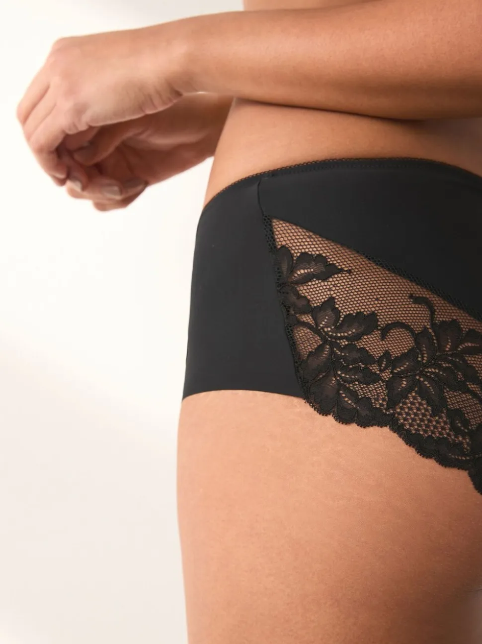 Noir - No VPL Lace Back Briefs 3 Pack