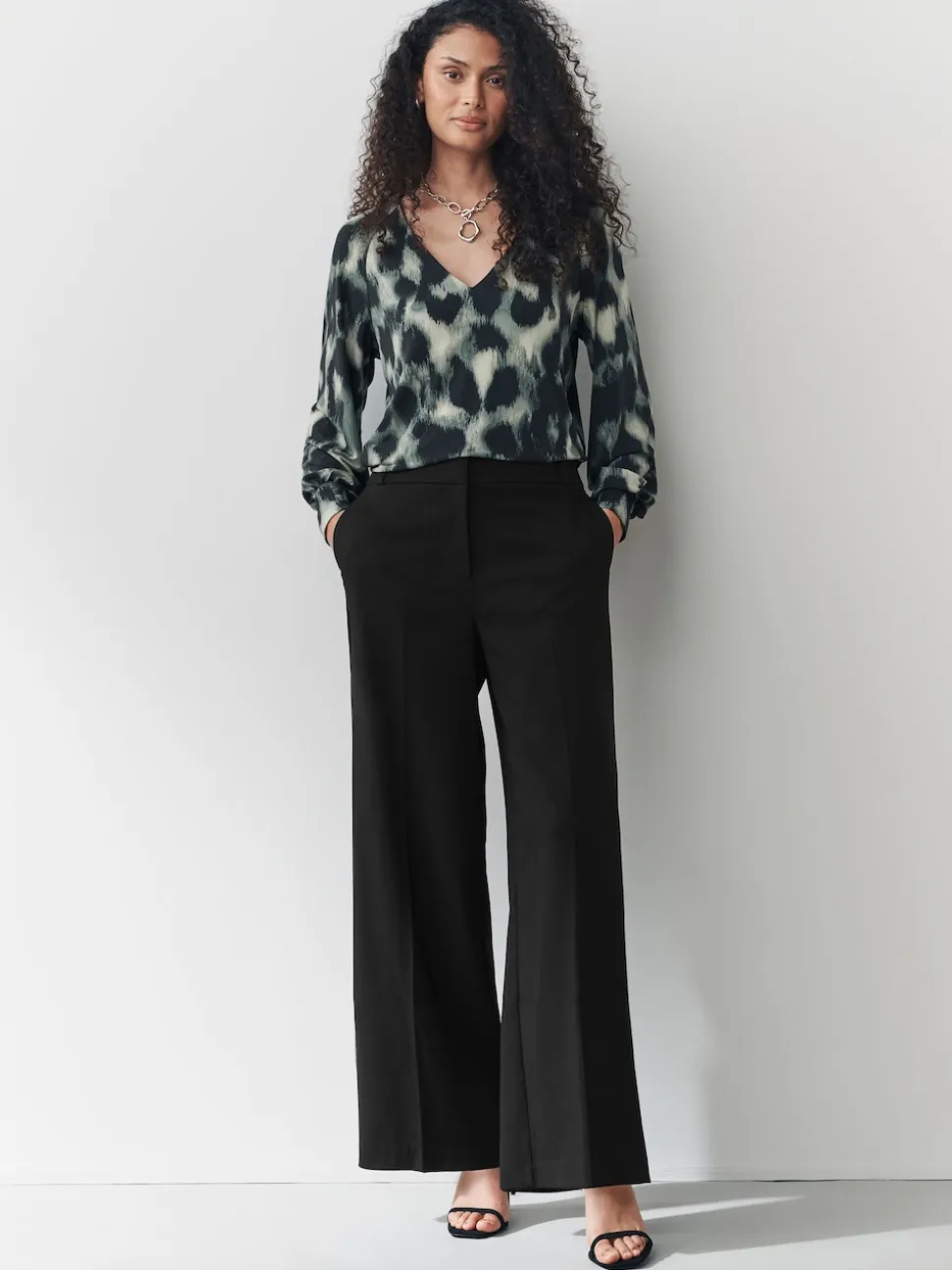 Noir - Pantalon ajusté coupe large
