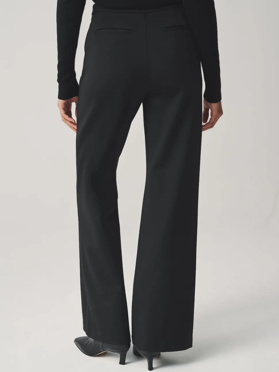 Noir - Pantalon large en Ponte avec boutons dorés