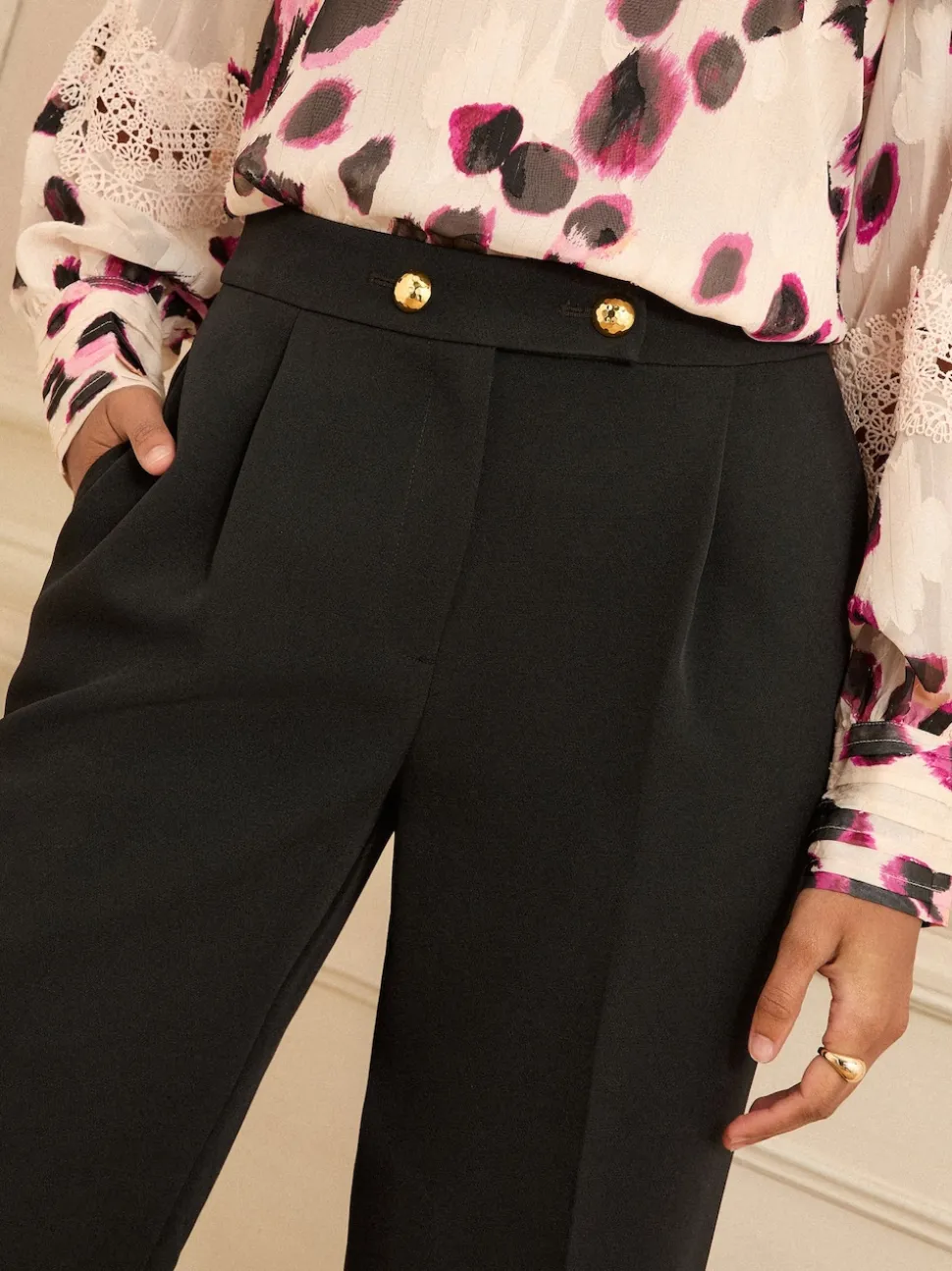 Noir - Pantalon large Love & Roses à boutons
