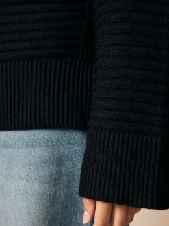 Noir - Pull côtelé en maille à col en V