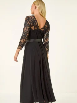 Noir - Robe Roman Petites tailles à corsage contrastant en dentelle